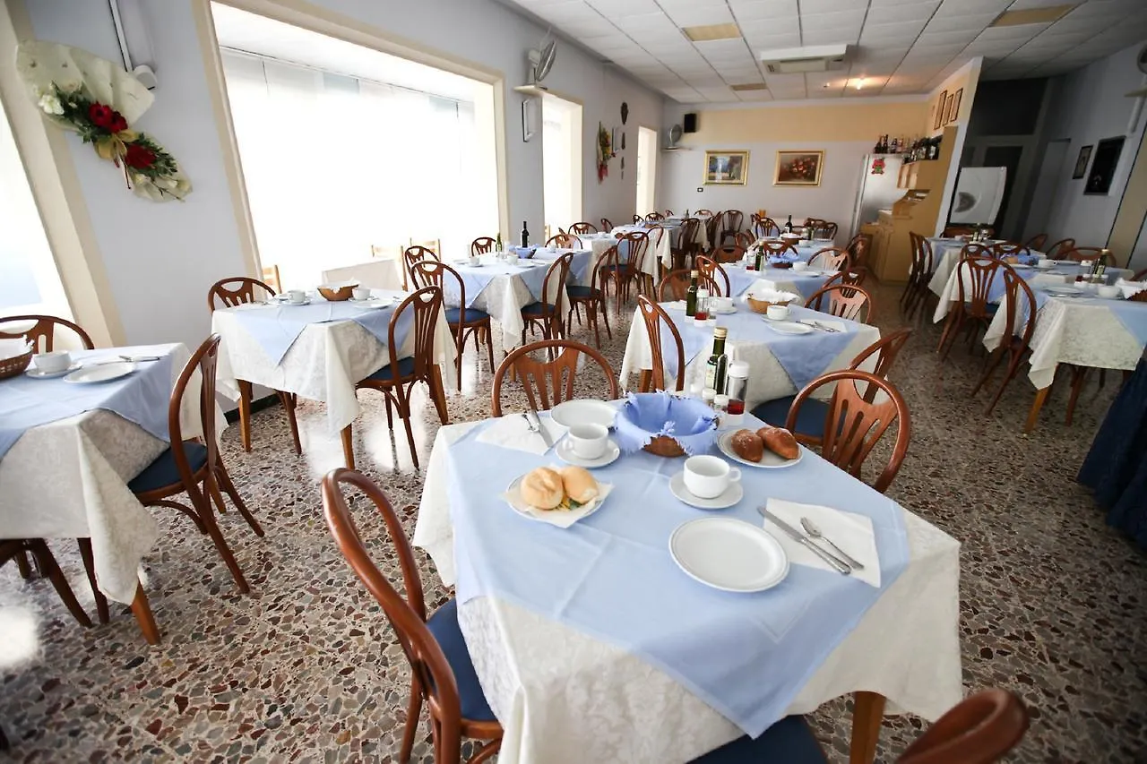 Hotel Latini Rimini 3*,  Italia
