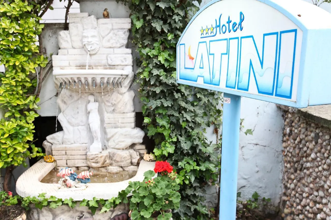 Hotel Latini Rimini 3*,  Italia