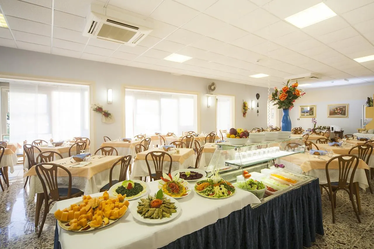 Hotel Latini Rimini 3*,